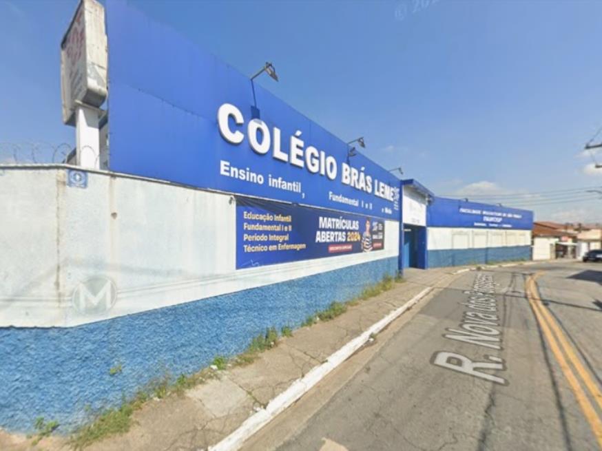 Foto ilustrativa 2 - Terreno com 6.700m² com prédios comerciais