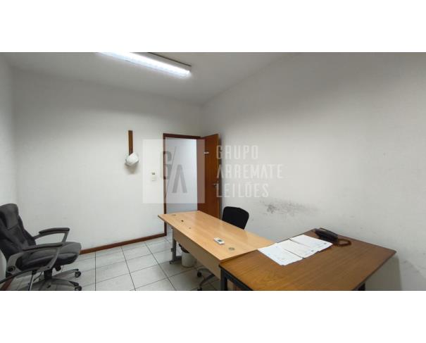 Foto de Galpão e Prédio em Terreno de 1.878,23m²