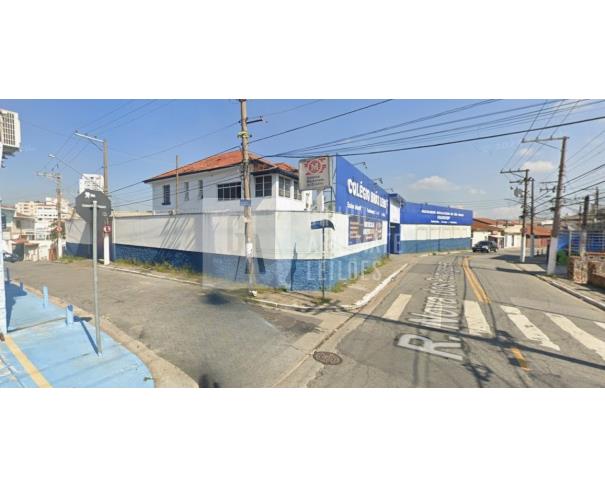 Foto de Terreno com 6.700m² com prédios comerciais