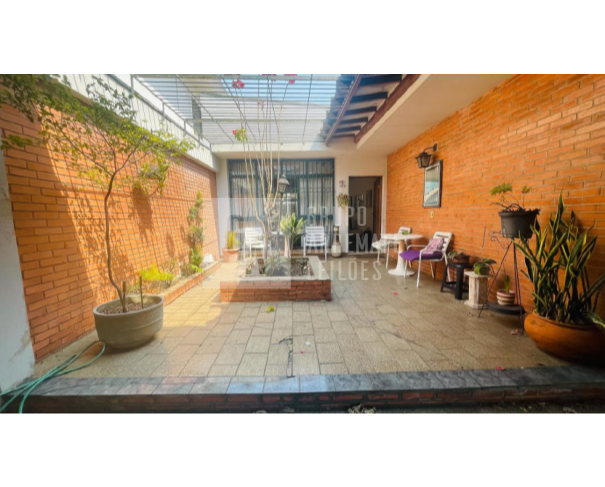 Foto de Casa Térrea em terreno de 400m²