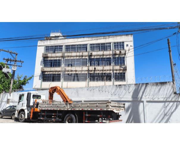 Foto de Galpão e Prédio em Terreno de 1.878,23m²