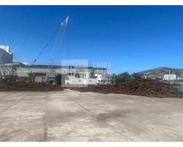 Foto de Galpão e Prédio em Terreno de 1.878,23m²