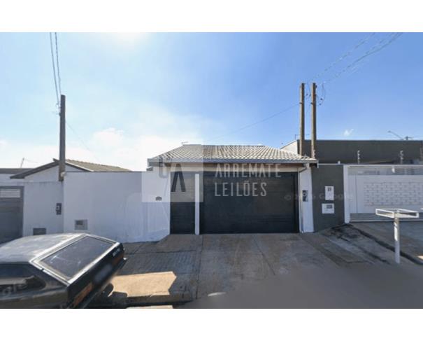 Foto de Casa com 43,74m² em terreno de 200m²