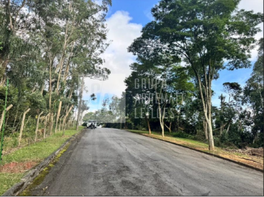 Terreno com 2.000 m² COND. VILA REAL DO MOINHO VELHO | EMBU DAS ARTES, localizado em Embu Das Artes - SP, bairro Água Rasa
