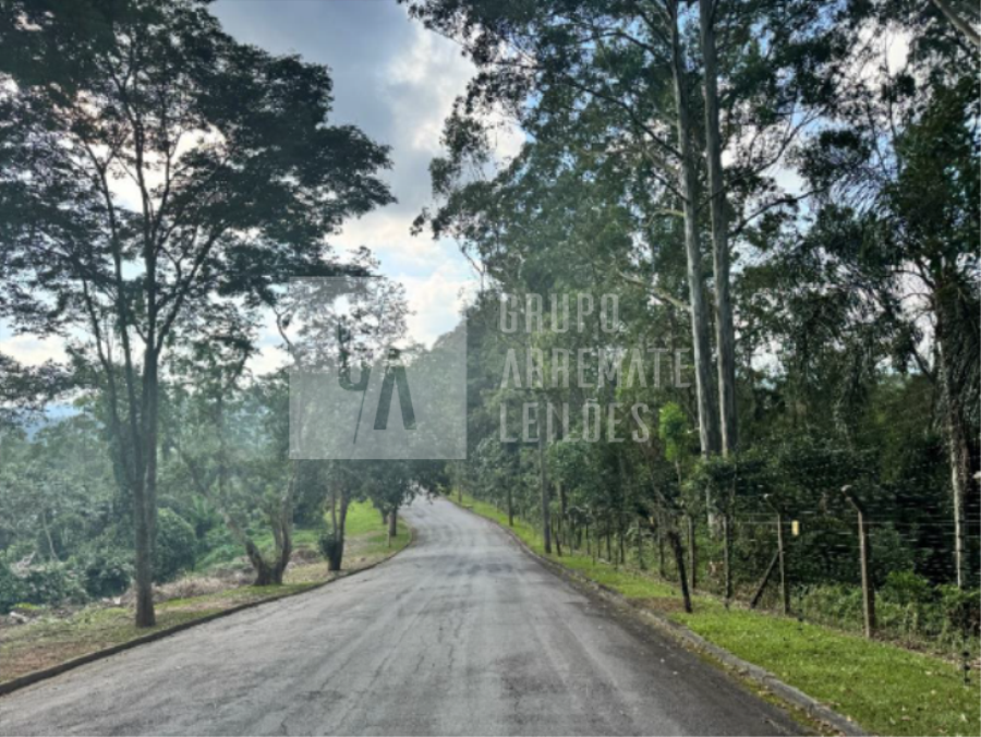 Terreno com 2.000 m² COND. VILA REAL DO MOINHO VELHO | EMBU DAS ARTES, localizado em Embu Das Artes - SP, bairro Água Rasa