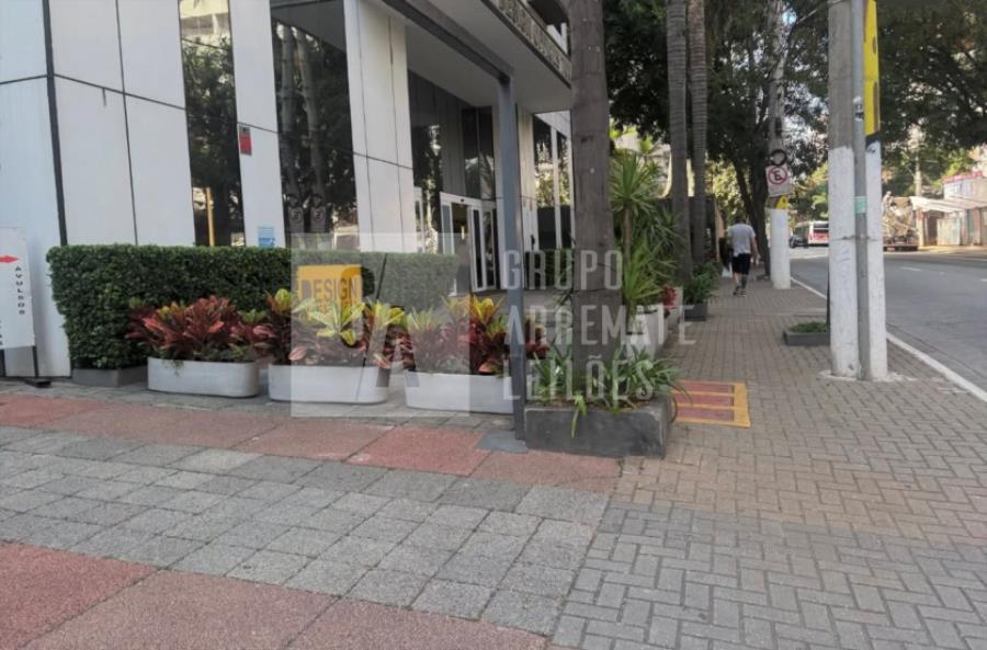 Sala Comercial com 39,63m² e 01 Vaga SALA COMERCIAL | SANTO AMARO - SP, localizado em São Paulo - SP, bairro Santo Amaro